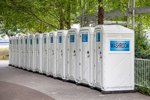 Best High-end porta potty rental  in Versailles, MO